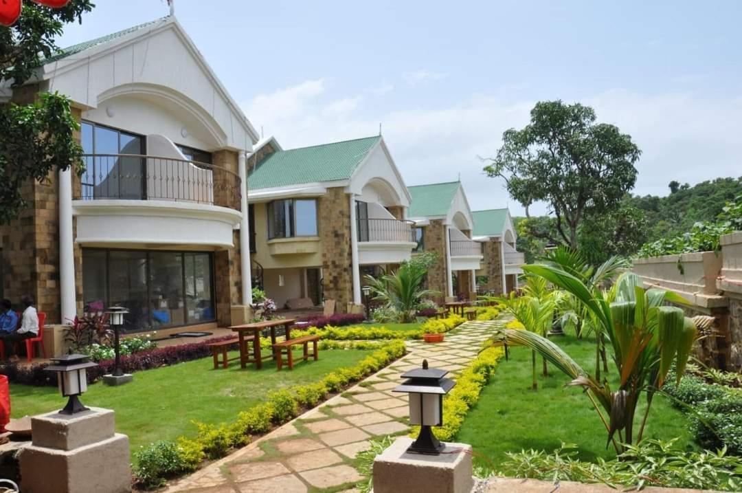 Silverador Resort Thane Luaran gambar