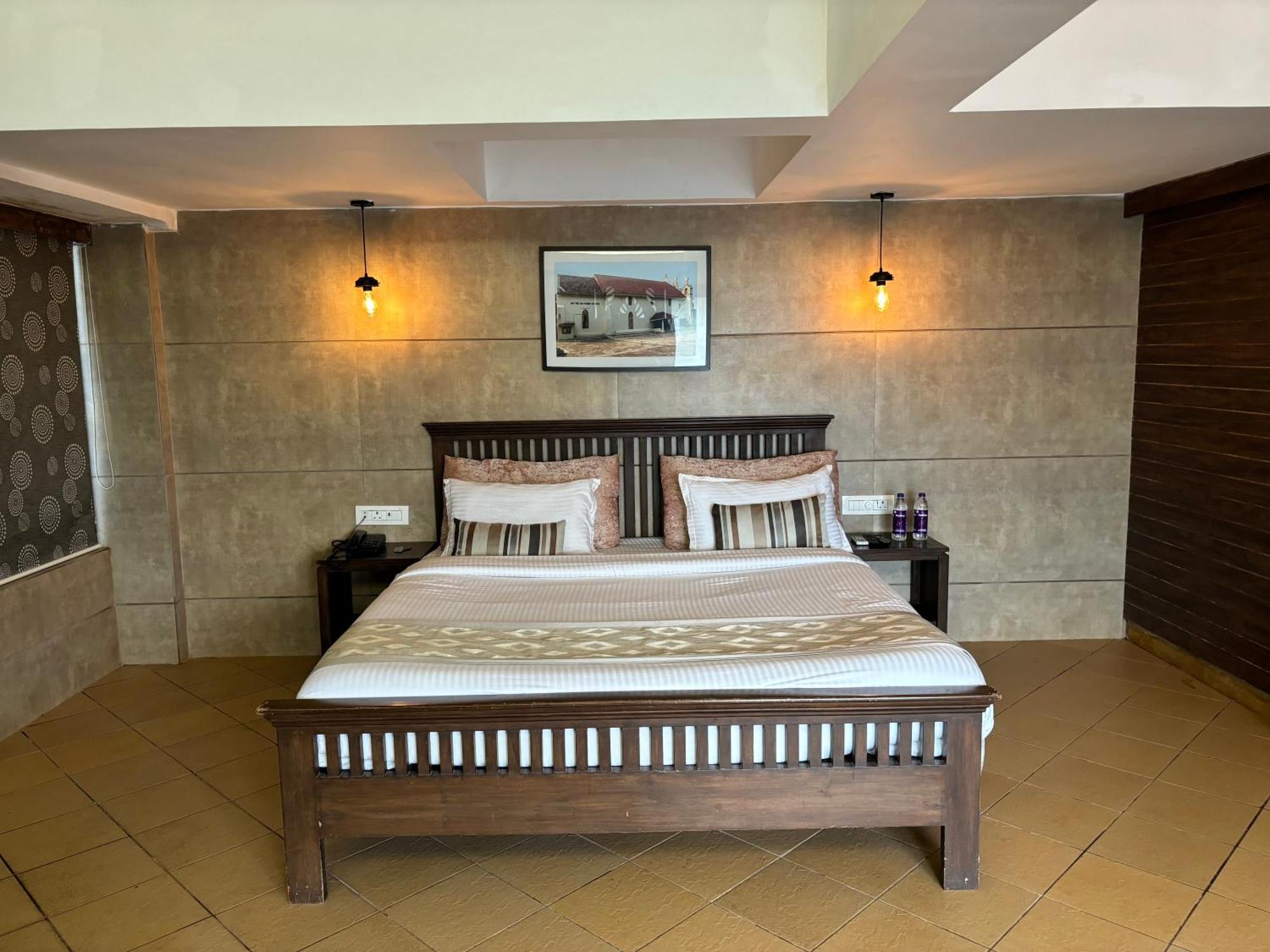 Silverador Resort Thane Luaran gambar