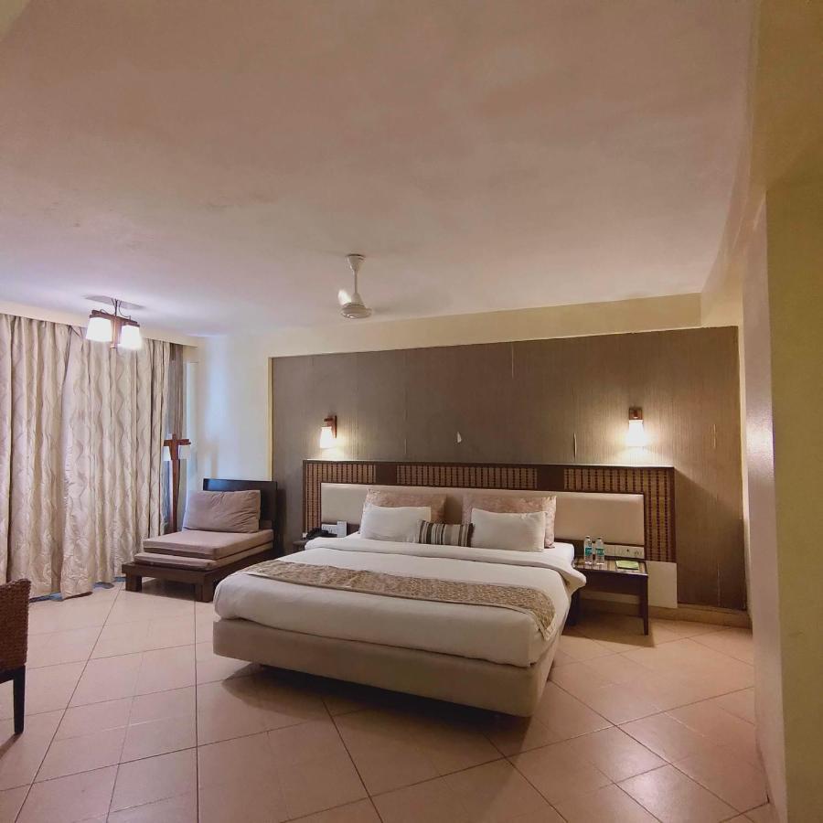 Silverador Resort Thane Luaran gambar