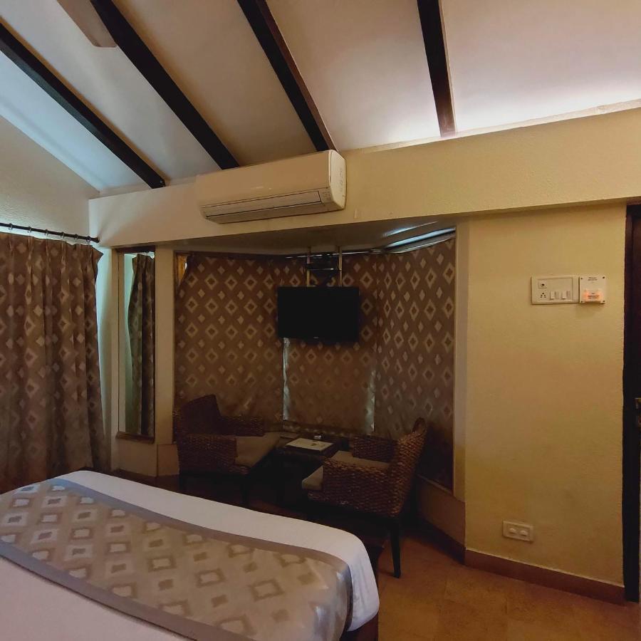 Silverador Resort Thane Luaran gambar