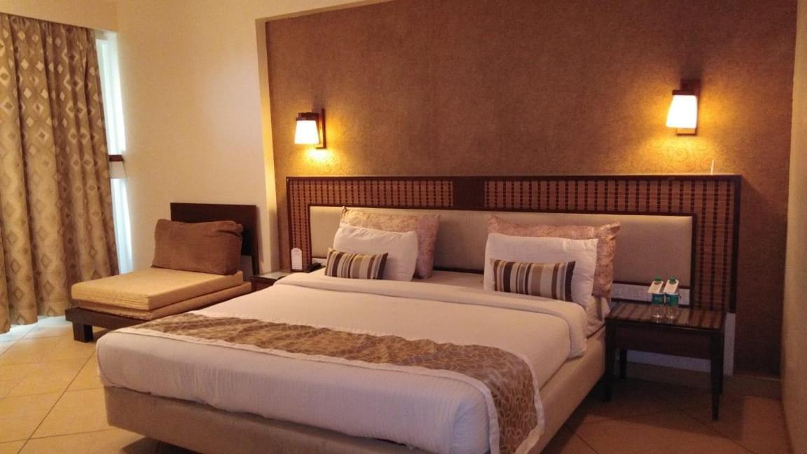 Silverador Resort Thane Luaran gambar