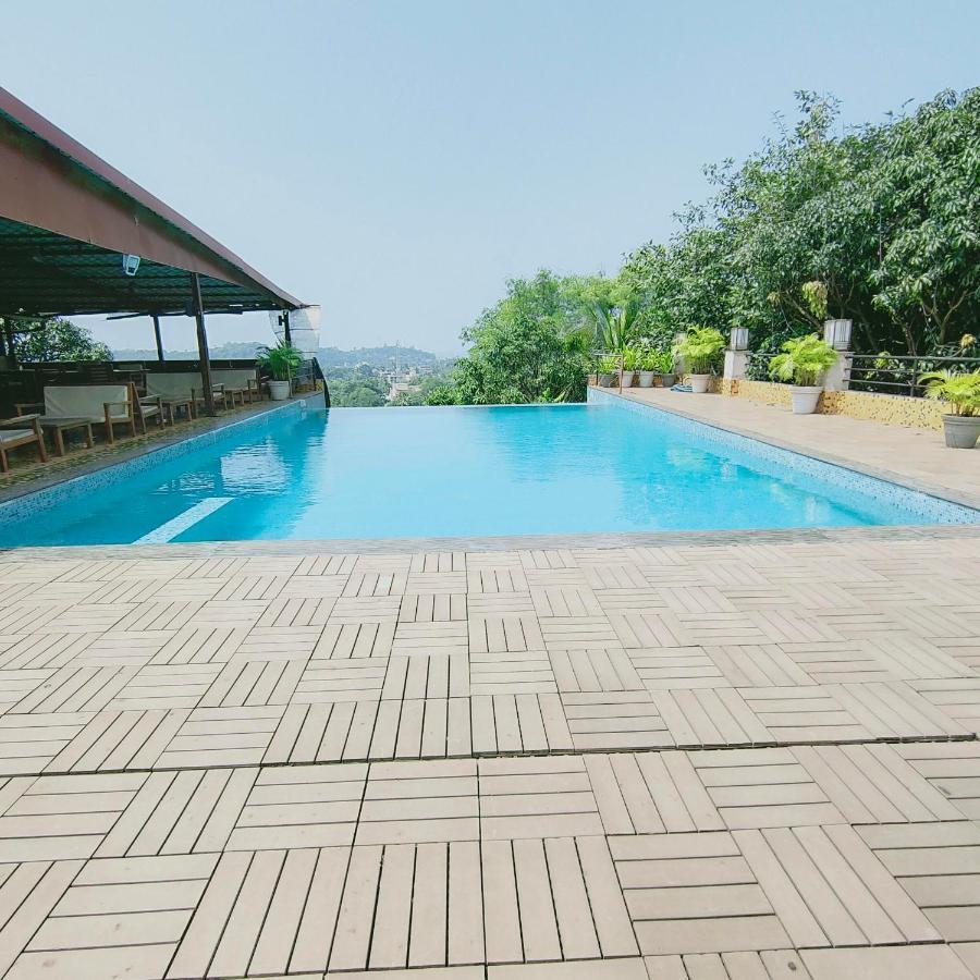 Silverador Resort Thane Luaran gambar