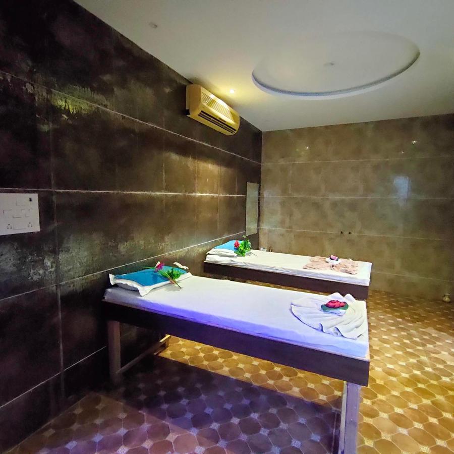 Silverador Resort Thane Luaran gambar