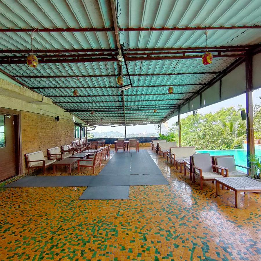 Silverador Resort Thane Luaran gambar